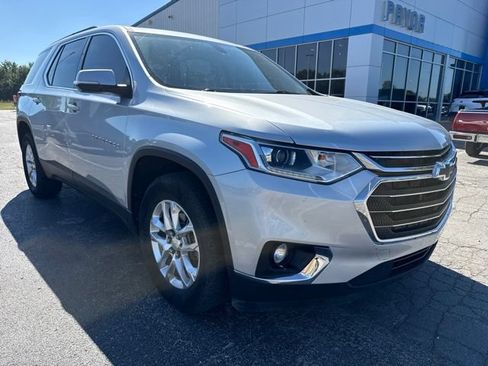 Used 2021 Chevrolet Traverse LT FWD image 1