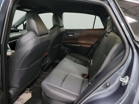 Certified 2024 Toyota Venza XLE AWD/4WD image 8