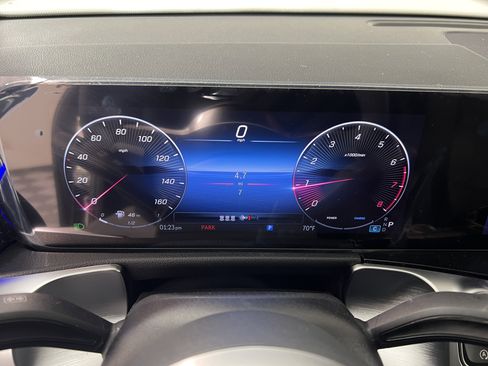 New 2025 Mercedes-Benz GLB 250 4MATIC image 28