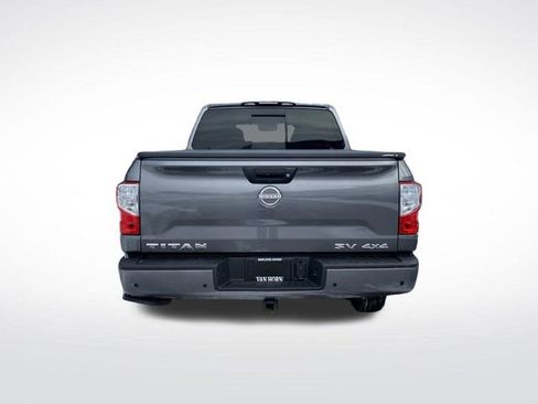 Used 2024 Nissan Titan SV w/ SV Convenience Package image 12