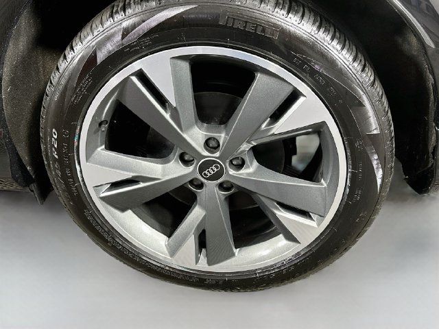 Used 2022 Audi Q4 e-tron Premium Plus AWD/4WD image 30