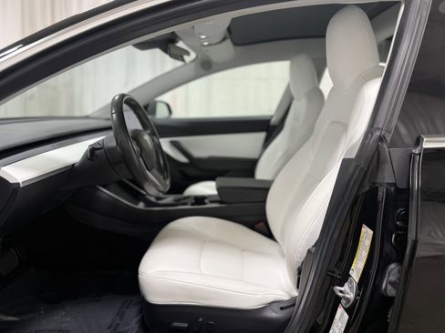 Used 2018 Tesla Model 3 Long Range image 14