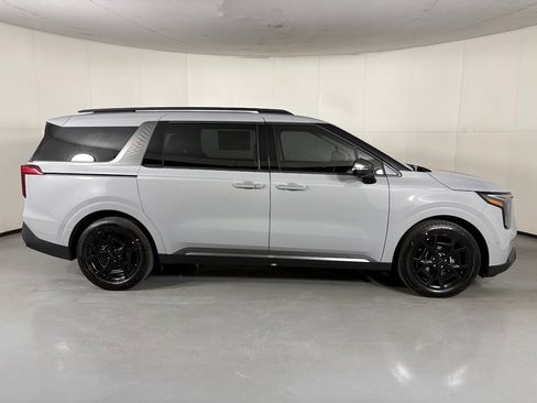 New 2026 Kia Carnival SX Prestige FWD image 9