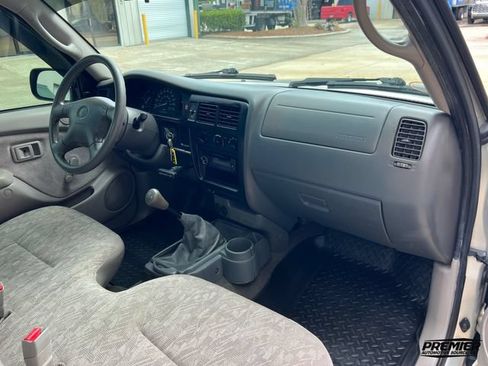 Used 2004 Toyota Tacoma 2WD Regular Cab w/ Enhancement Pkg image 45