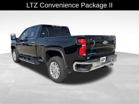 Used 2025 Chevrolet Silverado 2500 LTZ w/ LTZ Premium Package AWD/4WD image 6