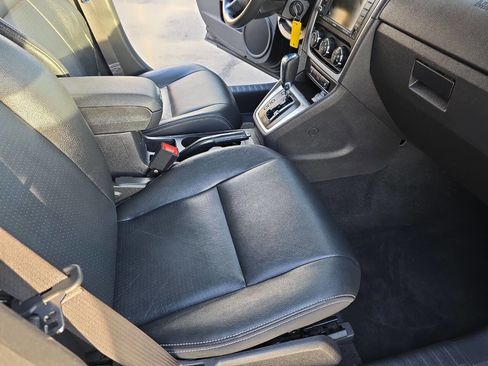 Used 2010 Dodge Caliber Rush w/ Leather Interior Group image 17