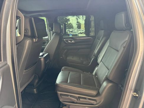 Used 2021 Chevrolet Suburban High Country AWD/4WD image 19
