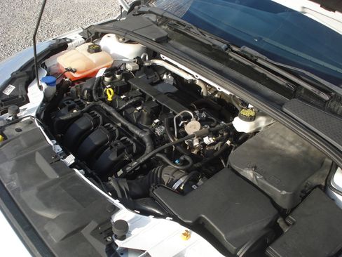 Used 2018 Ford Focus SE image 33