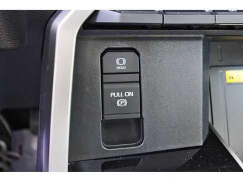 Used 2024 Toyota Tundra Limited image 29