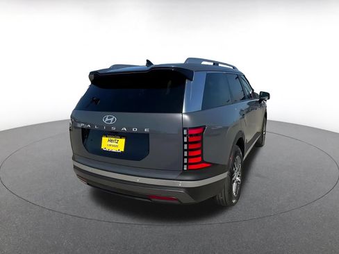 Used 2026 Hyundai Palisade SEL FWD image 13