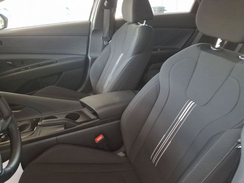 Certified 2025 Hyundai Elantra Sport w/ Cargo Package FWD image 10