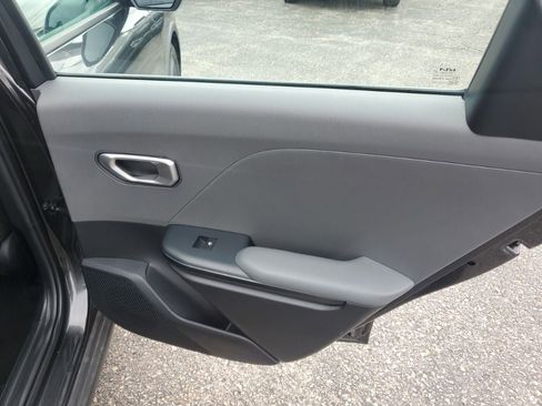 Used 2025 Kia K4 FWD image 40