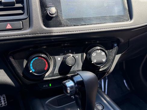 Used 2021 Honda HR-V Sport image 35