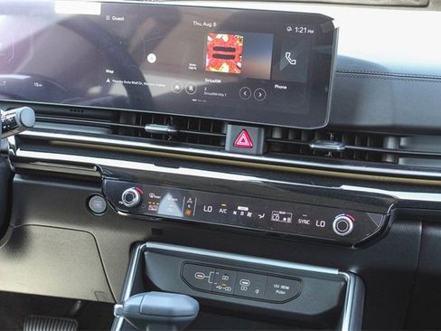 New 2025 Kia Carnival SX Prestige image 15