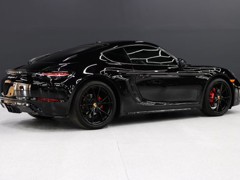 Used 2025 Porsche 718 Cayman S w/ Sportdesign Package RWD image 34