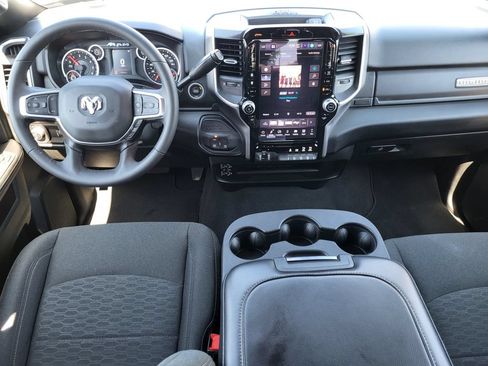Used 2025 RAM 2500 Big Horn AWD/4WD image 29