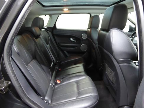 Used 2016 Land Rover Range Rover Evoque SE image 31