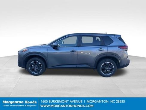 Used 2025 Nissan Rogue SV image 5