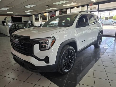Used 2026 GMC Terrain Elevation w/ Elevation Premium Package AWD/4WD image 1