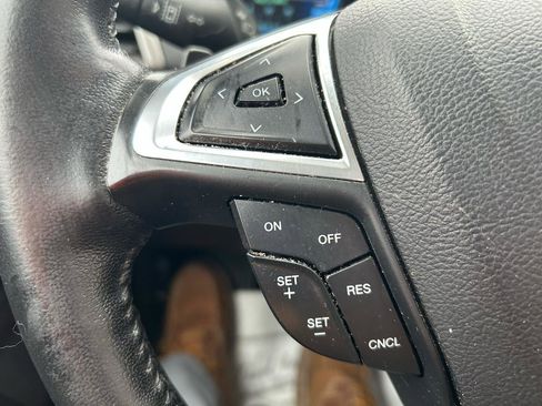 Used 2019 Ford Fusion SEL image 18