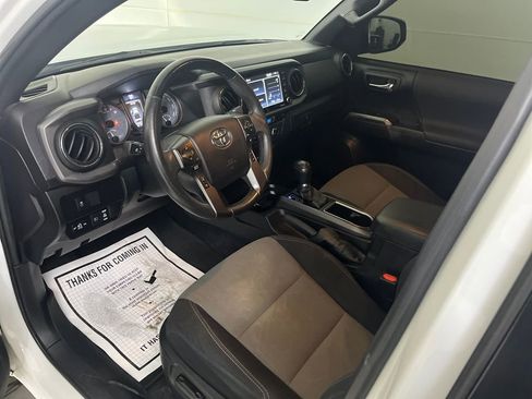 Used 2021 Toyota Tacoma TRD Off-Road image 25