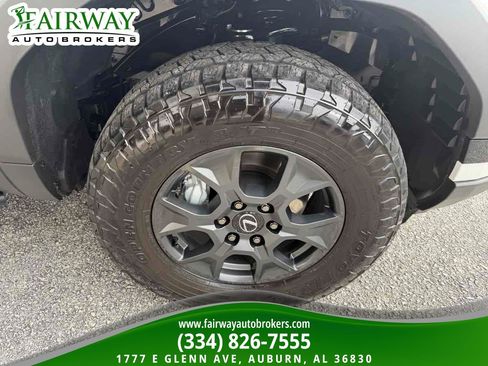 Used 2025 Lexus GX 550 AWD/4WD image 32