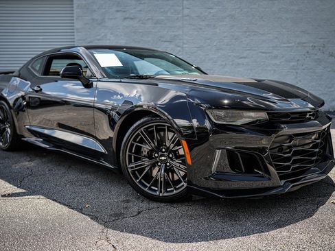 Used 2018 Chevrolet Camaro ZL1 image 8