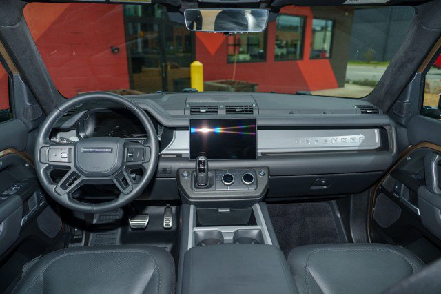 Used 2025 Land Rover Defender 130 X AWD/4WD image 17