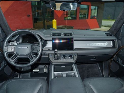 Used 2025 Land Rover Defender 130 X image 17