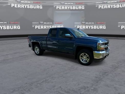 Used 2017 Chevrolet Silverado 1500 LT w/ All Star Edition AWD/4WD image 9