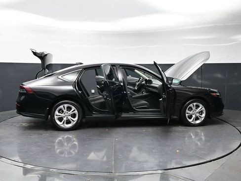 Used 2024 Honda Accord LX image 41