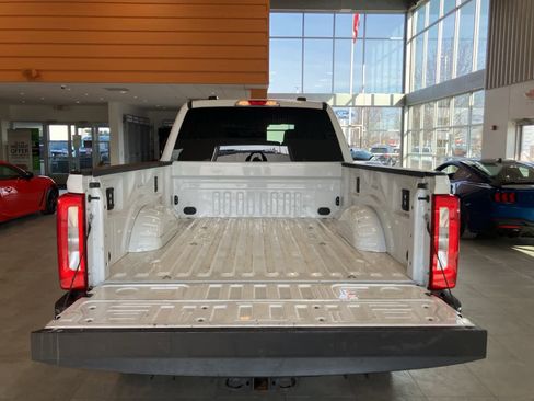 Used 2024 Ford F350 XLT image 27