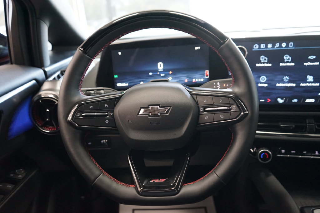 Used 2024 Chevrolet Equinox EV RS w/ Active Safety Package 3 FWD image 31