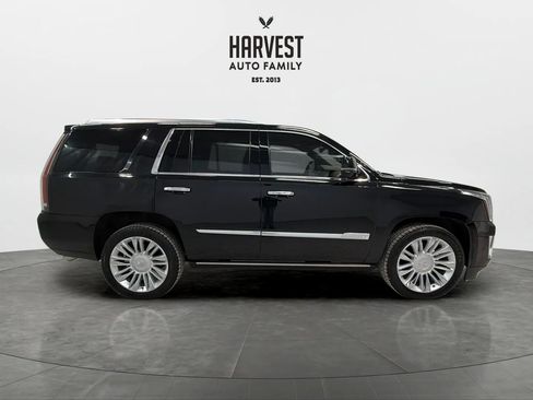 Used 2020 Cadillac Escalade Platinum image 8