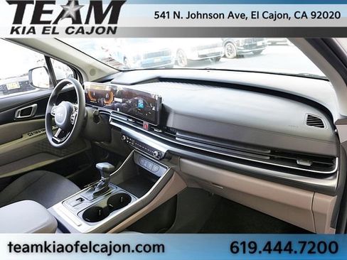 New 2026 Kia Carnival LX image 11