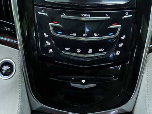 Used 2015 Cadillac Escalade ESV Luxury AWD/4WD image 22