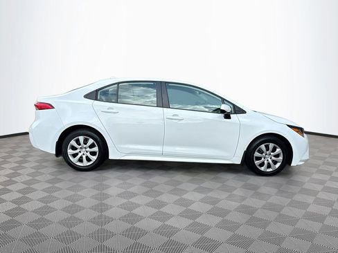 Used 2024 Toyota Corolla LE image 4