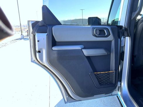 Used 2022 Ford Bronco Badlands image 19