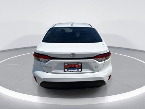 Used 2025 Toyota Corolla LE FWD image 7