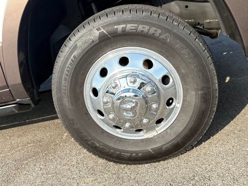 Used 2024 RAM 3500 Limited AWD/4WD image 31