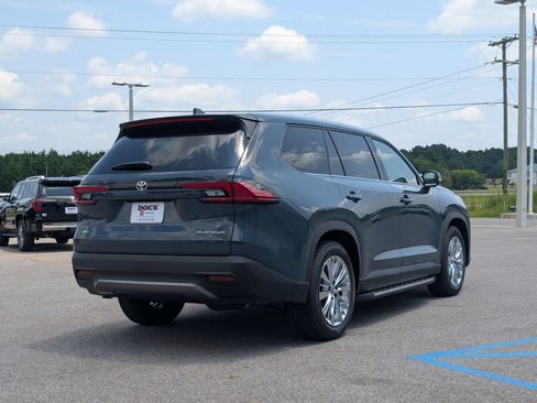 New 2026 Toyota Grand Highlander AWD image 5
