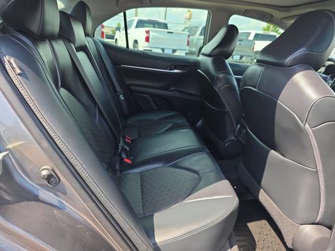 Used 2020 Toyota Camry XSE FWD image 14
