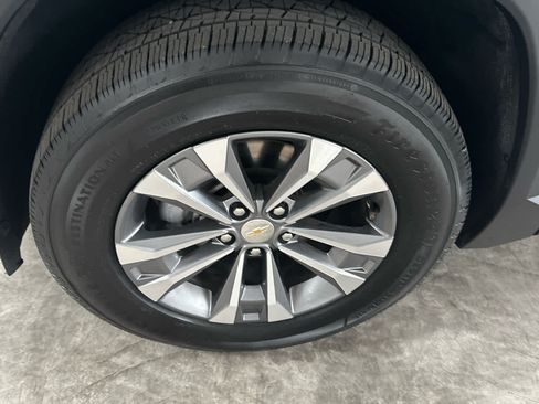 Used 2025 Chevrolet Equinox LT FWD image 11