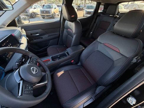 New 2026 Nissan Kicks SR w/ SR Premium Package FWD image 12