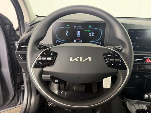 Used 2026 Kia Niro LX FWD image 20