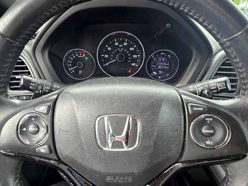 Used 2019 Honda HR-V Sport image 11