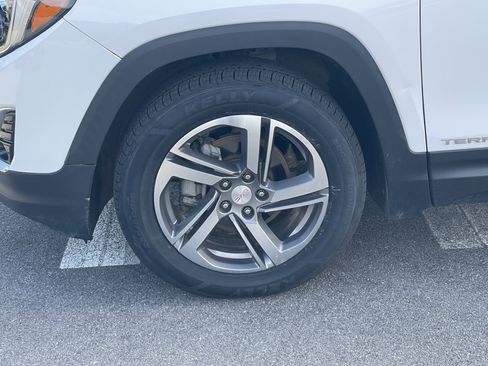 Used 2021 GMC Terrain SLT image 7