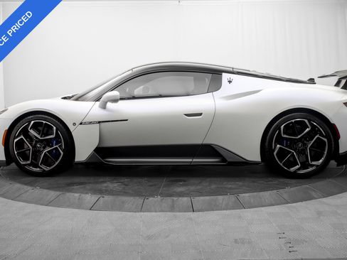 Used 2022 Maserati MC20 Coupe RWD image 6