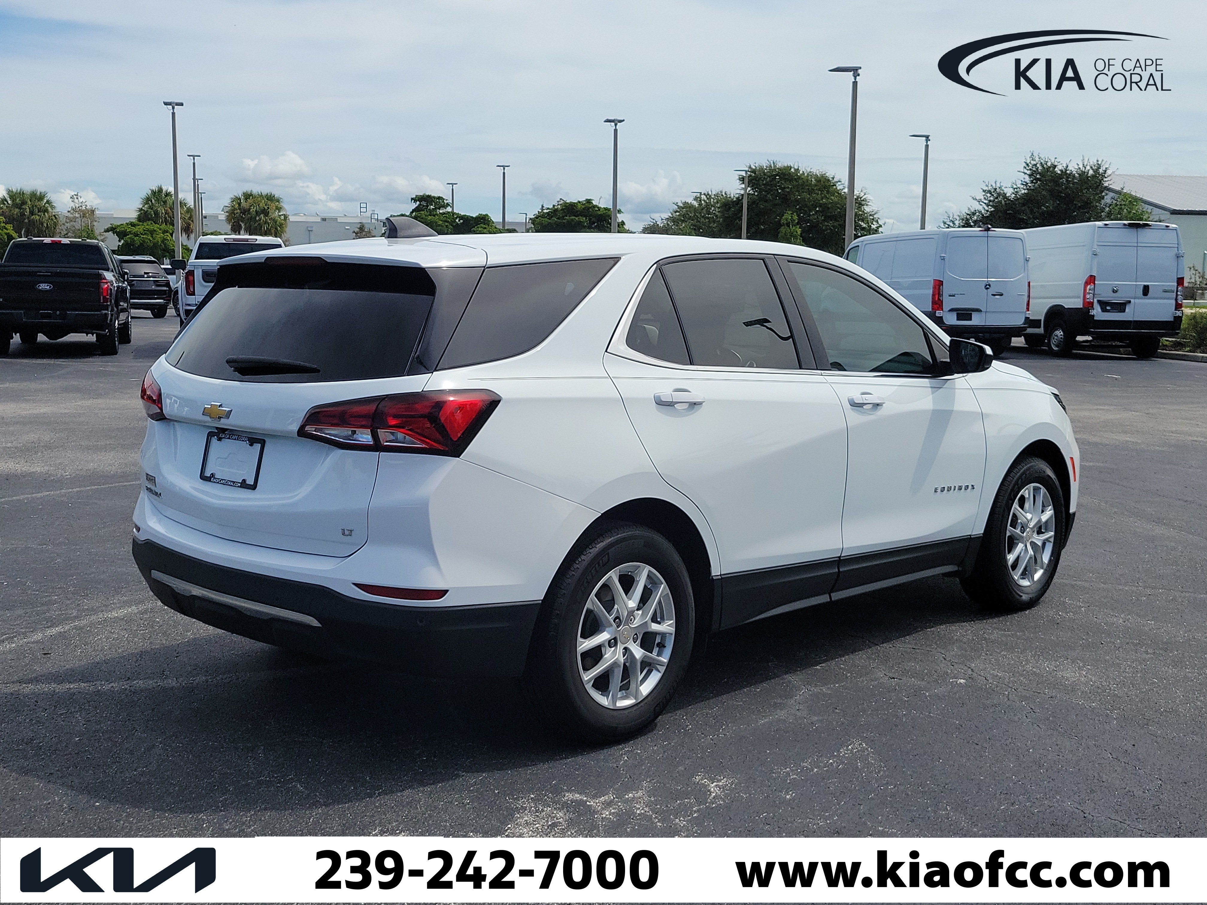 Used 2024 Chevrolet Equinox LT FWD image 6