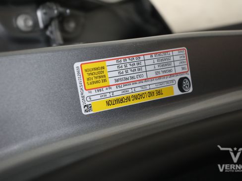 New 2027 Chevrolet Traverse LT w/ Driver Confidence Package FWD image 35